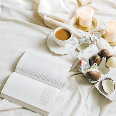 4 βιβλία για να διαβάσεις στις πασχαλινές σου διακοπές (και να πάρεις λίγο χρόνο για εσένα)