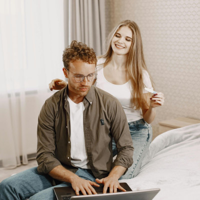 Τι βοηθά τη γονιμότητα; Η εργασία από το σπίτι φαίνεται να κάνει τη διαφορά, σύμφωνα με νέα μελέτη