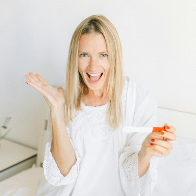 Πώς η κατανάλωση νερού μπορεί να επηρεάσει την ακρίβεια του τεστ εγκυμοσύνης