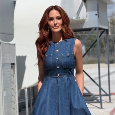 Denim ή tailored; Τα looks της Σίσσυς Χρηστίδου έγιναν το inspo μας για τις Πασχαλινές εμφανίσεις