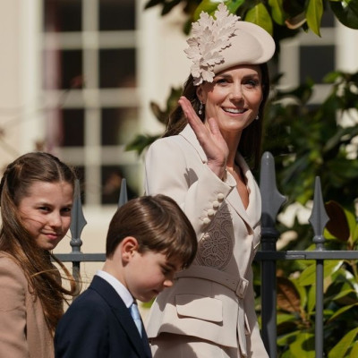 Η Kate Middleton καθοδηγεί διακριτικά τον Louis: η στιγμή που συγκίνησε τους πάντες