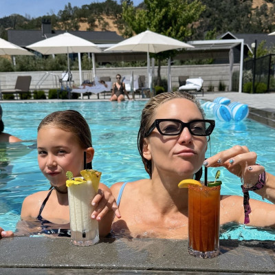 Η Kate Hudson αποκάλυψε τι θα την έκανε να νιώθει «αποτυχημένη» ως μητέρα και της αξίζει respect