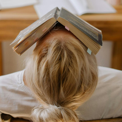 Οι Πανελλήνιες 2026 ξεκινούν στις 29 Μαΐου: Πώς να αντιμετωπίσεις το άγχος & να αποδώσεις