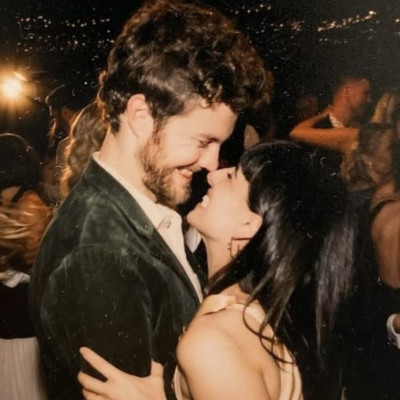 Jack Quaid: Ο γιος των Dennis Quaid και Meg Ryan παντρεύτηκε την Claudia Doumit στην Αυστραλία