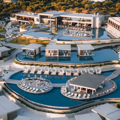 H Louis Hotels φέρνει τις διακοπές πιο κοντά με ξενοδοχεία και resorts που ξεχωρίζουν