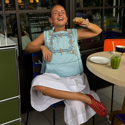 Jelly shoes are back in town! Tα πλαστικά παπούτσια τώρα και στο street style της πόλης