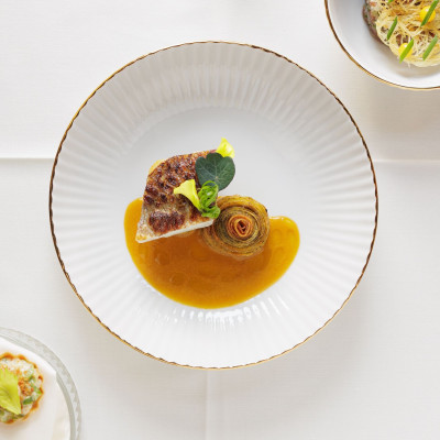 Μία fine dining κουζίνα κάνει τη Caesar’s ταρτάκι και τη σπανακόπιτα beignet στο κέντρο της πόλης