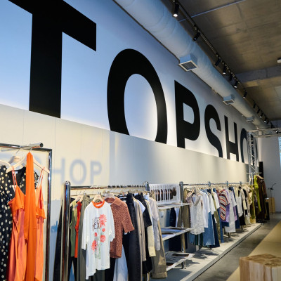 Το πιο αγαπημένο brand των 00s γυρίζει στην Ελλάδα και κάπως συγκινούμαστε