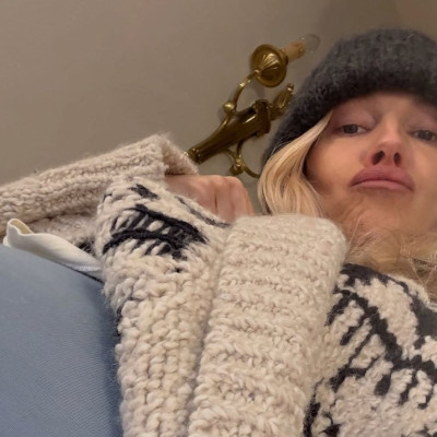 H Sienna Miller ξέρει πολύ καλά ποια είναι η πιο ζόρικη ηλικία ανατροφής ενός παιδιού