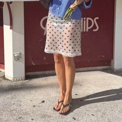 Heeled Flip Flops: Η σαγιονάρα με τακούνι που ταιριάζει με όλα, είναι το trend της σεζόν