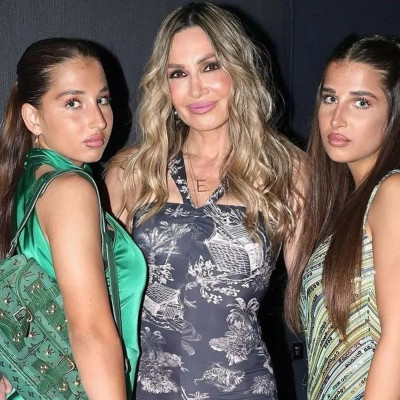 Μίλα - Άννα Μαρία: Οι καλλονές κόρες της Ελένης Πετρουλάκη σε σπάνια δημόσια εμφάνιση