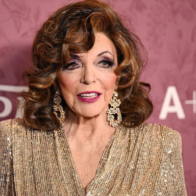 Aging goals: Θέλουμε να είμαστε σαν τη Joan Collins  στα 93 της
