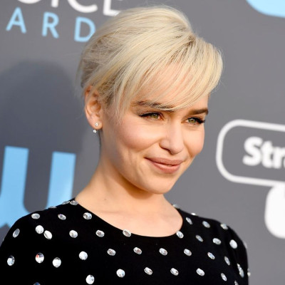 Η Emilia Clarke μιλά για τις δύο εγκεφαλικές αιμορραγίες που παραλίγο να της κοστίσουν τη ζωή
