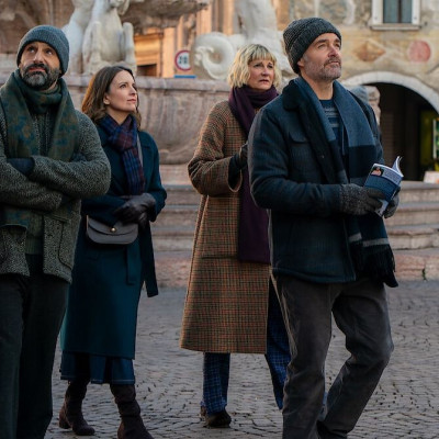 Το Four Seasons στο Netflix παραμένει απολαυστικά αστείο & στη 2η σεζόν παρά την απώλεια του Carell