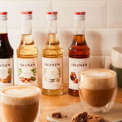 Τα νέα Monin 250ml είναι το μυστικό για να δημιουργήσεις το επόμενο viral ρόφημα στο σπίτι σου