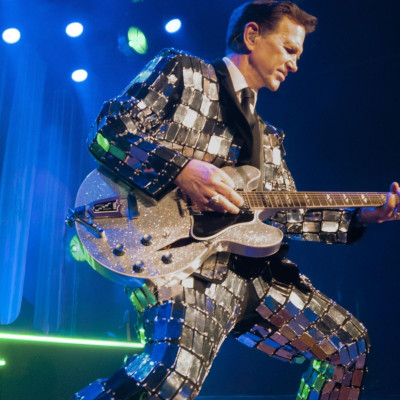 Special show με τον Chris Isaak στο Δημοτικό Θέατρο Λυκαβηττού