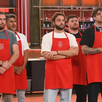 MasterChef 10: Με δάκρυα η αποχώρηση της μπλε ομάδας-  Ο 1ος παίκτης που περνά στον τελικό