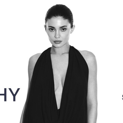 To ασυνήθιστο μεσαίο όνομα της Kylie Jenner και η γλυκιά σύνδεση με την οικογένειά της