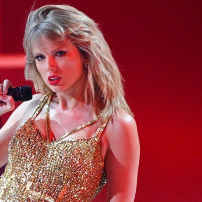 Η θεωρία που έγινε viral για τον γάμο της Taylor Swift: Ποιοι θα τραγουδήσουν, τι θέλουν οι Swifties