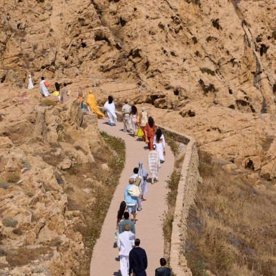 Jacquemus «Le Bonheur»: 5 τάσεις από την SS27 που αξίζει να κρατήσεις για το επόμενο καλοκαίρι
