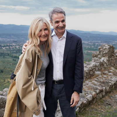 Η ευχή του Κυριάκου Μητσοτάκη στη σύζυγό του, Μαρέβα και η αποκάλυψη για τον γάμο του γιου τους