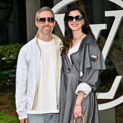 Η Anne Hathaway φόρεσε ανάποδα το φόρεμά της και αντίδρασή της στο λάθος ήταν epic