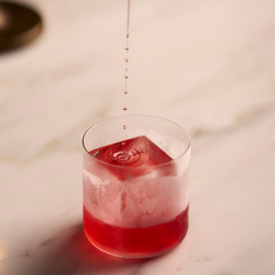 Ένα διαδραστικό cocktail menu μας συνδέει με τις 4 εποχές μέσα από όλες μας τις αισθήσεις