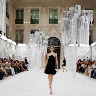 Celia Kritharioti: Frozen Eden, the next temptation - To show υψηλής ραπτικής στο Παρίσι