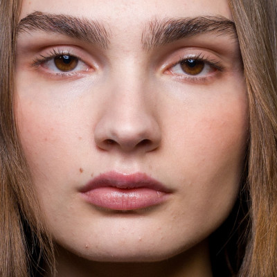 Ferritin face: Τι σημαίνει ο νέος beauty όρος που απασχολεί σχεδόν το 40% των γυναικών