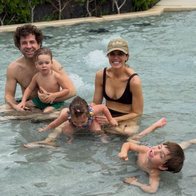 Mandy Moore: Δείχνει χωρίς φίλτρα το σώμα της μετά από 3 παιδιά σε 3,5 χρόνια