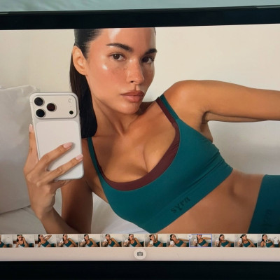 Γιατί στο TikTok τρώνε όλοι σαρδέλες και τελικά ακολουθούν ένα beauty trend;