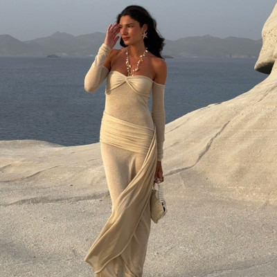 Vacation hair: Τα χτενίσματα που δεν χαλάνε από στη θάλασσα, στο αλάτι και στην υγρασία