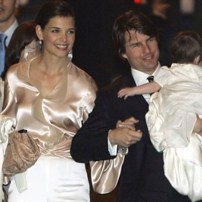Η Suri Cruise είναι και επίσημα Noelle: Τέλος το επίθετο του πατέρα της Tom