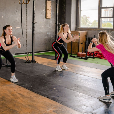 Ποια είναι η άσκηση pistol squat που θα δυναμώσει τα πόδια και τους γλουτούς σου