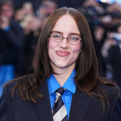 Η Billie Eilish μεταμορφώνεται για το κινηματογραφικό της ντεμπούτο και δεν την αναγνωρίζουμε