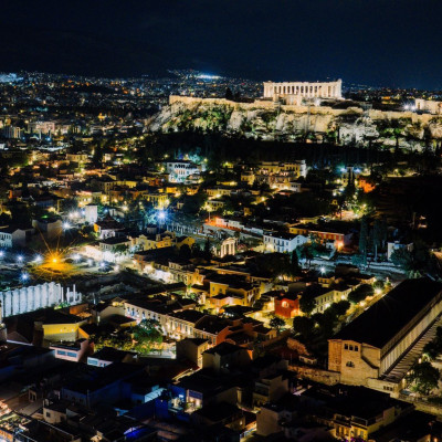 4 ταράτσες της Αθήνας που αξίζουν μια έξοδο τον Αύγουστο