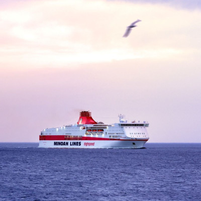 MINOAN LINES: Ταξιδεύουμε στη Μήλο με εκπτώσεις έως 50% - Άνετα, γρήγορα και προσιτά