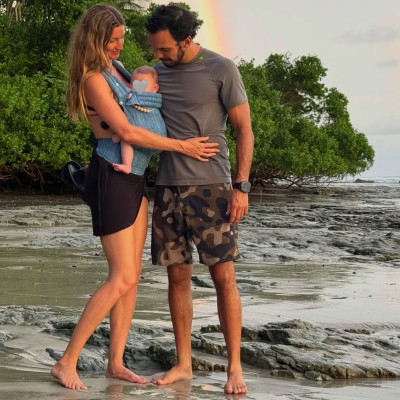 Gisele Bündchen: Γυμνάζεται με τον 17 μηνών γιο της και μοιράζεται ένα ωραίο μάθημα για τη μητρότητα