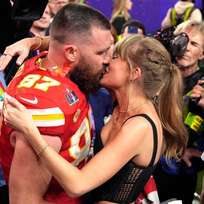 Η αλλαγή στα μαλλιά της Taylor Swift και όσα αποκάλυψε ο Travis Kelce για τον γάμο τους, 1 μήνα μετά