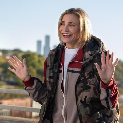 Η Cameron Diaz, στα 54, υιοθετεί το πιο κοντό look στα μαλλιά της μετά από 13 χρόνια με το ίδιο καρέ