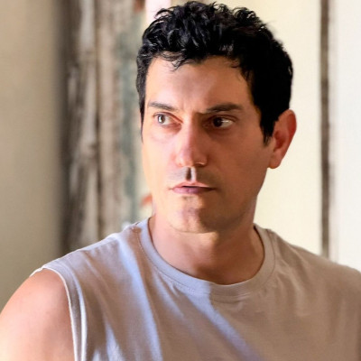 Ο Αργύρης Πανταζάρας επιστρέφει στην TV ως το ένοχο παρελθόν της Ευγενίας Ξυγκόρου στο Ντέρτι