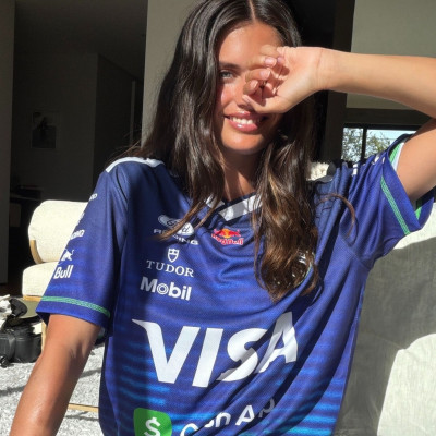 Sara Sampaio: Έκανε lash lift και η διαφορά στις βλεφαρίδες της είναι τεράστια