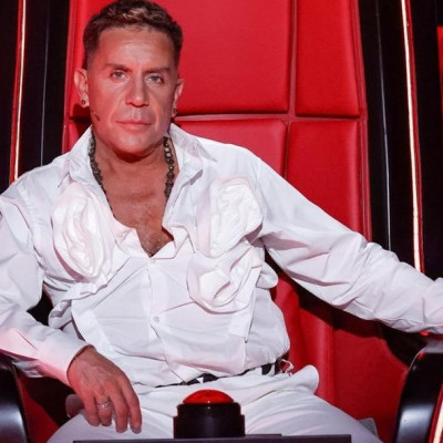 Το The Voice επιστρέφει διαφορετικό, με tribute για τον Μαζωνάκη, τον αντικαταστάτη του & συγκίνηση