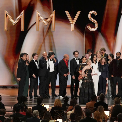 Βραβεία Emmy 2026: Το Widow’s Bay σάρωσε με 14 βραβεία –Από 7 νίκες για «The Pitt» & «DTF St. Louis»
