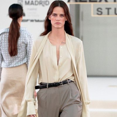 6 looks από τις πασαρέλες της σεζόν SS27, που μπορείς εύκολα να αντιγράψεις για fall office looks