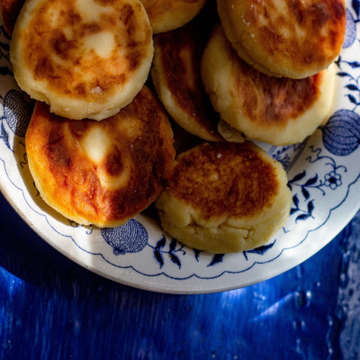 Mini pancakes με cottage cheese: Εύκολα, αφράτα και θρεπτικά