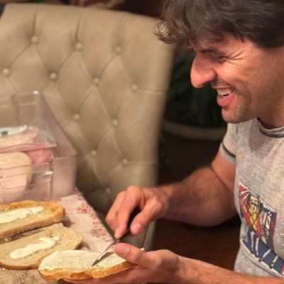 Ο Karl Deisseroth κέρδισε το Νόμπελ Ιατρικής αλλά το 1ο του «καθήκον» ήταν το κολατσιό των παιδιών