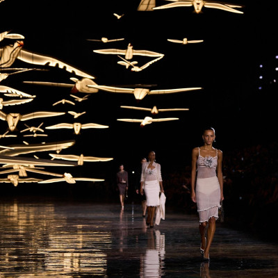 It's Matthieu Blazy again! Το Chanel show, το front row και μια συλλογή RTW γεμάτη «ελευθερία»