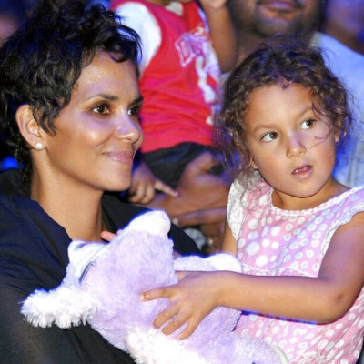 Nahla Aubry: Η 18χρονη κόρη της Halle Berry σπάει τη σιωπή της και υπερασπίζεται τη μητέρα της