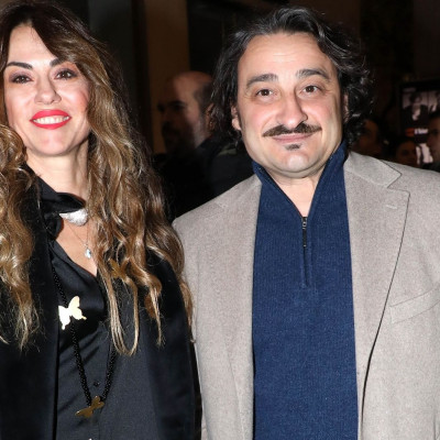 5 ελληνικά ζευγάρια που χώρισαν χωρίς να γίνουν εχθροί: Γιατί κάποιες αγάπες απλώς αλλάζουν μορφή